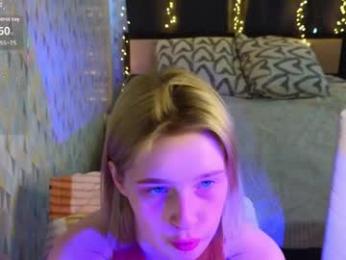 babees_eva webcam model stream image