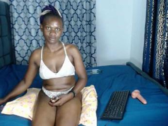 Skycrumbles webcam bongacams model stream image