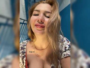 MiaDiva webcam bongacams model stream image