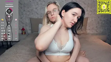 KarinStfleur webcam model stream image