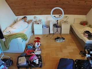voyeurcam-julmodels-greybed-3 webcam model stream image