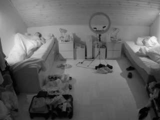 voyeurcam-julmodels-greybed-3 webcam model stream image