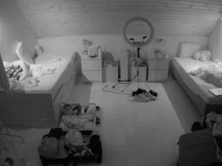voyeurcam-julmodels-greybed-3 webcam model stream image
