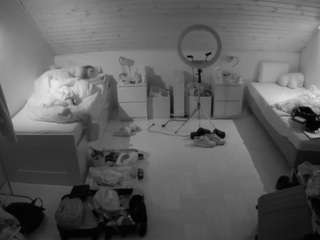 voyeurcam-julmodels-greybed-3 webcam model stream image