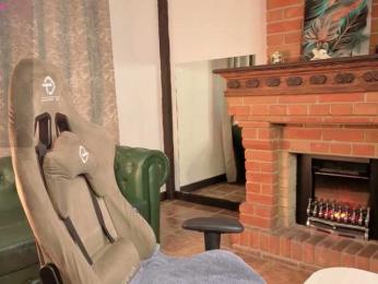 Doris-Keller webcam model stream image