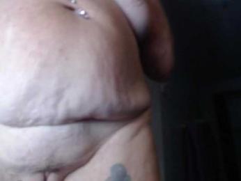 April_XO webcam model stream image