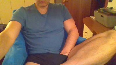 leland80 webcam model stream image