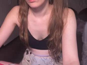 milana_sexwife webcam model stream image