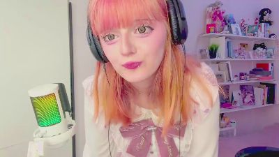 MerryFalin webcam model stream image