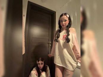 lia-mili webcam model stream image