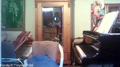 PianoTobe webcam cam4 model stream image