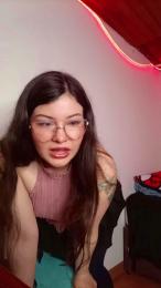 juli05star webcam model stream image