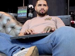 Deivid James webcam flirt4free model stream image