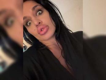 NotBellucci webcam model stream image