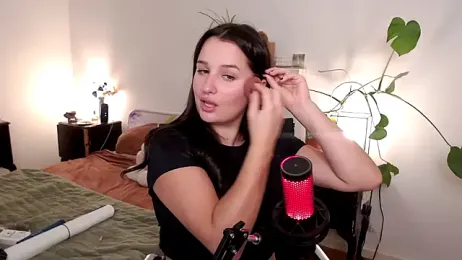 Lenas_Room webcam model stream image