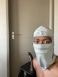 RoyaltyRox webcam model stream image