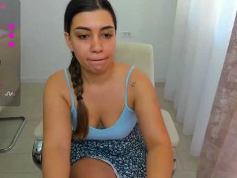 EveeEvian webcam bongacams model stream image