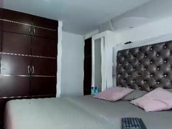 valentinos_ webcam model stream image