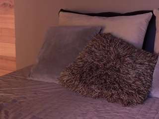izzywild webcam model stream image
