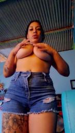 girl_pee webcam model stream image