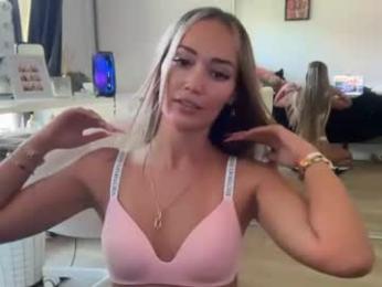 luvlivvyy webcam model stream image