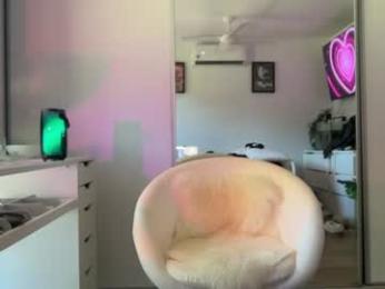 luvlivvyy webcam model stream image
