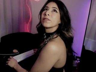 saraa-fox webcam camsoda model stream image