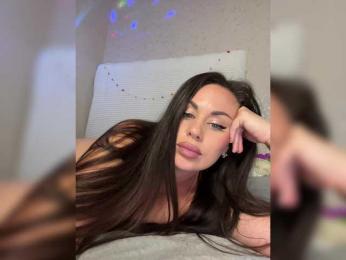 -Hennessy- webcam model stream image