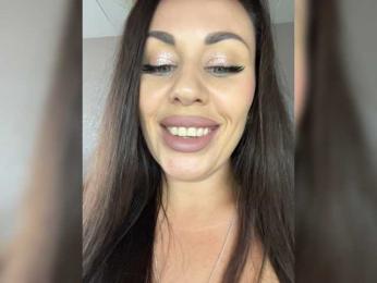 -Hennessy- webcam model stream image