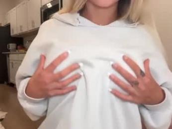 caseyyyhere webcam model stream image