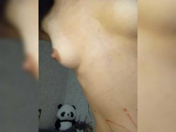 Black_chick webcam model stream image