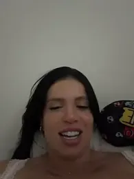 Rafaellaz webcam model stream image