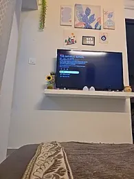 Hugetoolnick webcam model stream image
