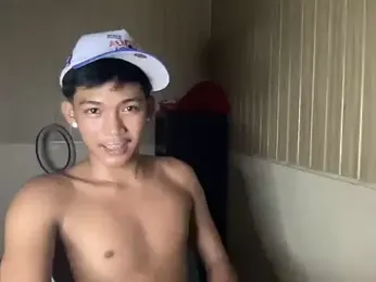 YourcumBoy77 webcam model stream image