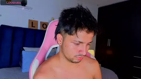 Issac_james_ webcam model stream image