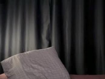 avril_pearly_ webcam model stream image