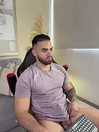 PaulPhoenix_ webcam model stream image