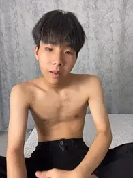 guoguo18 webcam stripchat model stream image