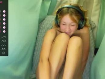 its_lily webcam chaturbate model stream image