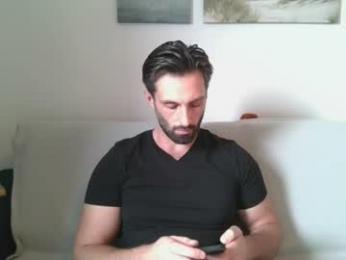 sweettom69 webcam model stream image