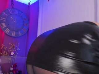 inndra-hot webcam model stream image