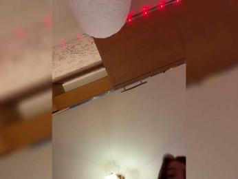 LittleDelora webcam model stream image