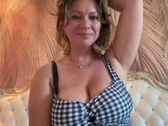 kiradivine webcam chaturbate model stream image