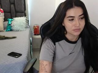 Lola Dove webcam model stream image