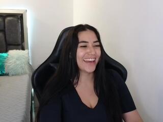 Lola Dove webcam model stream image