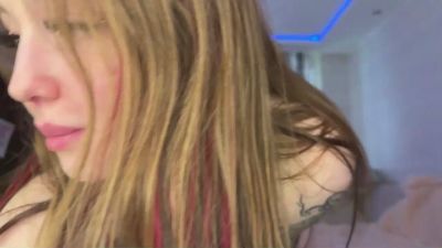 EdwinaClose webcam cam4 model stream image