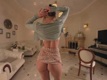 HeyBanana webcam bongacams model stream image