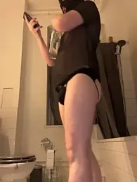 NovaTau webcam model stream image