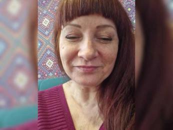 Flirt_Red webcam model stream image