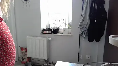 Monia9530 webcam stripchat model stream image